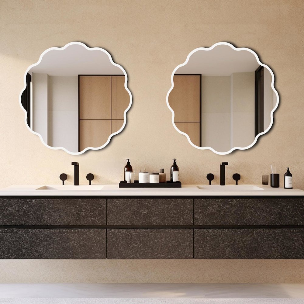 Kushi Round Scalloped Edge Mirror in Glossy White. Picture 7