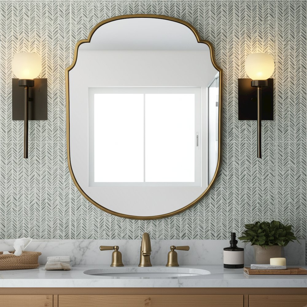 Maison Curve Mirror. Picture 8
