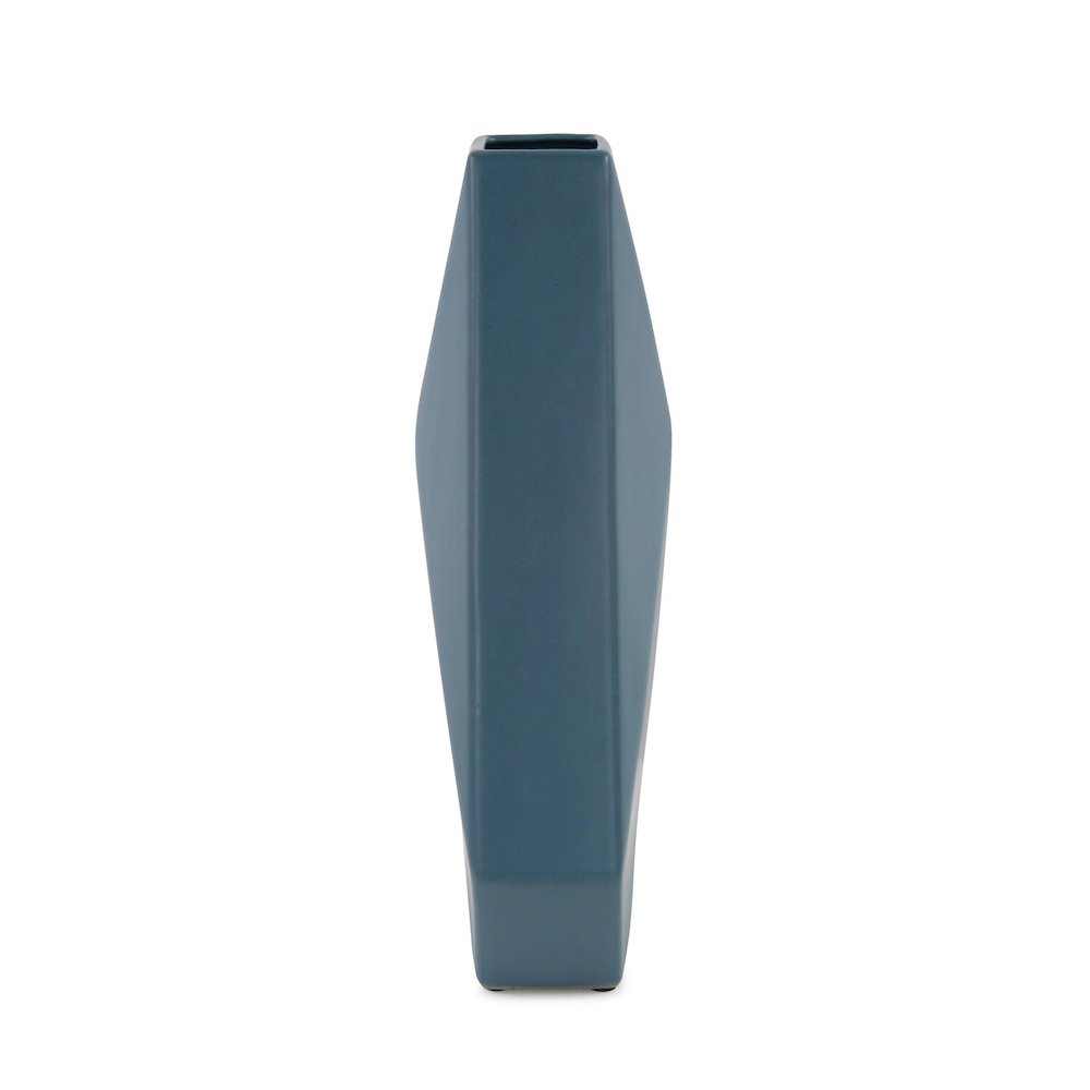 Brassa Vessel- Short. Picture 3