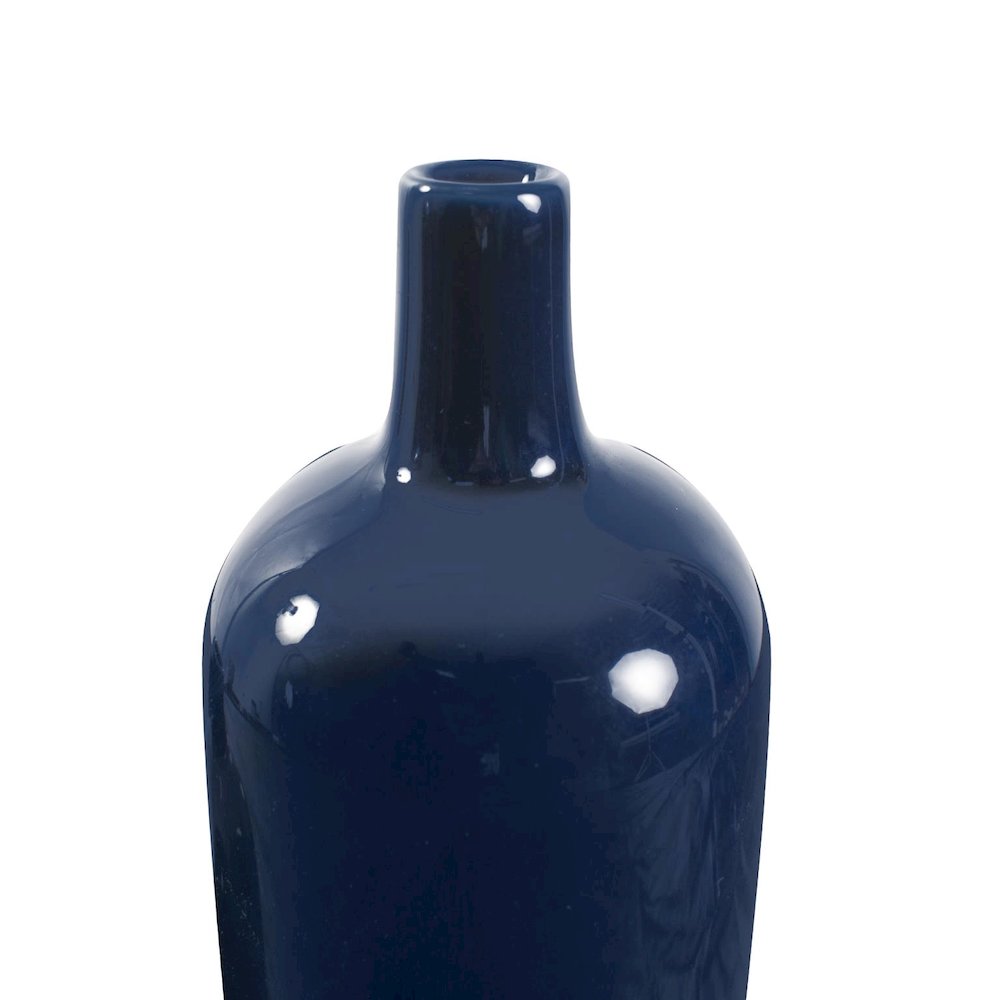 Delft Blue Vase Set of 2. Picture 4