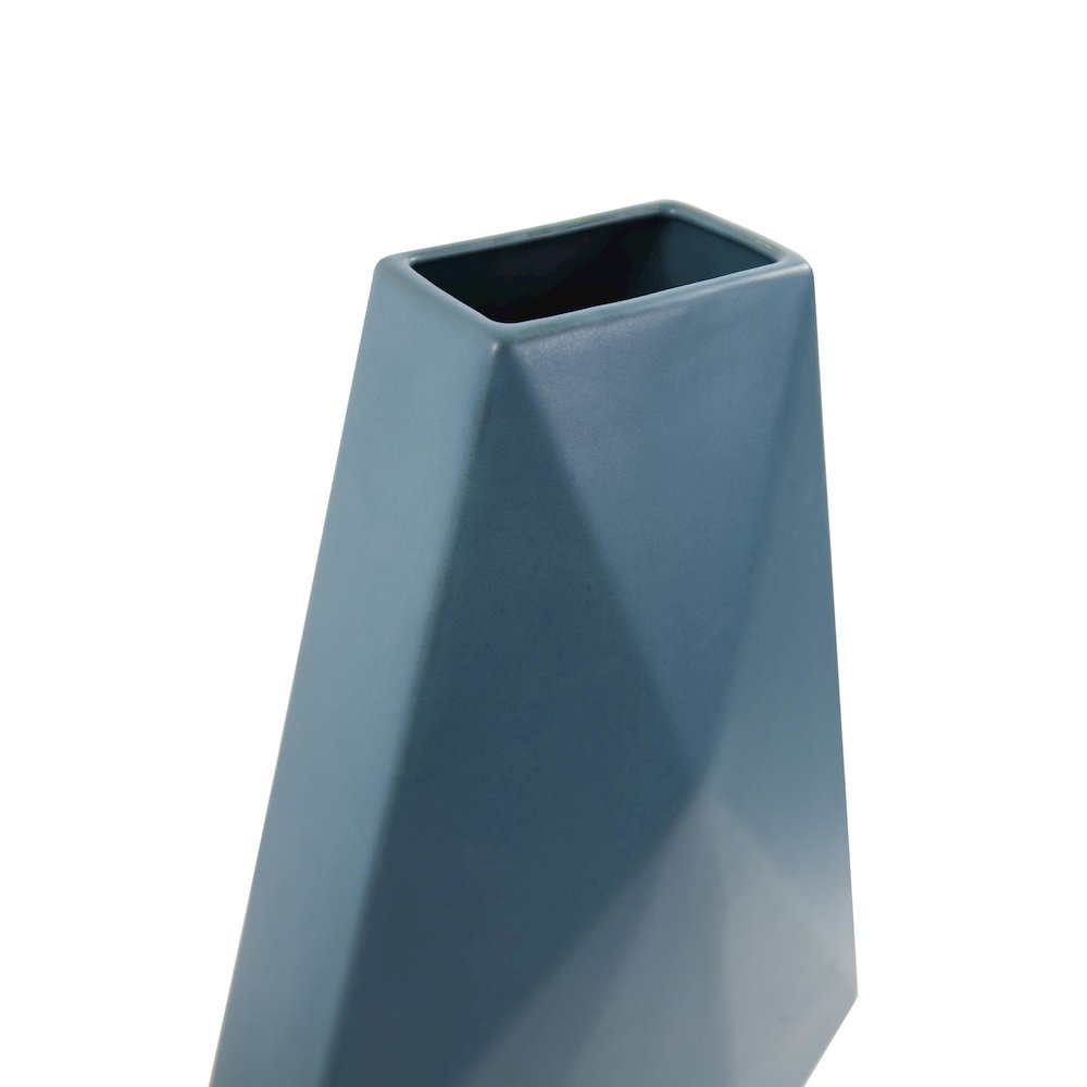 Brassa Vessel- Short. Picture 4