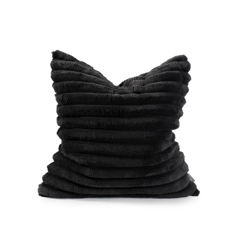 Pillow 20 x 20 Shar Pei Black - Down Insert. Picture 1
