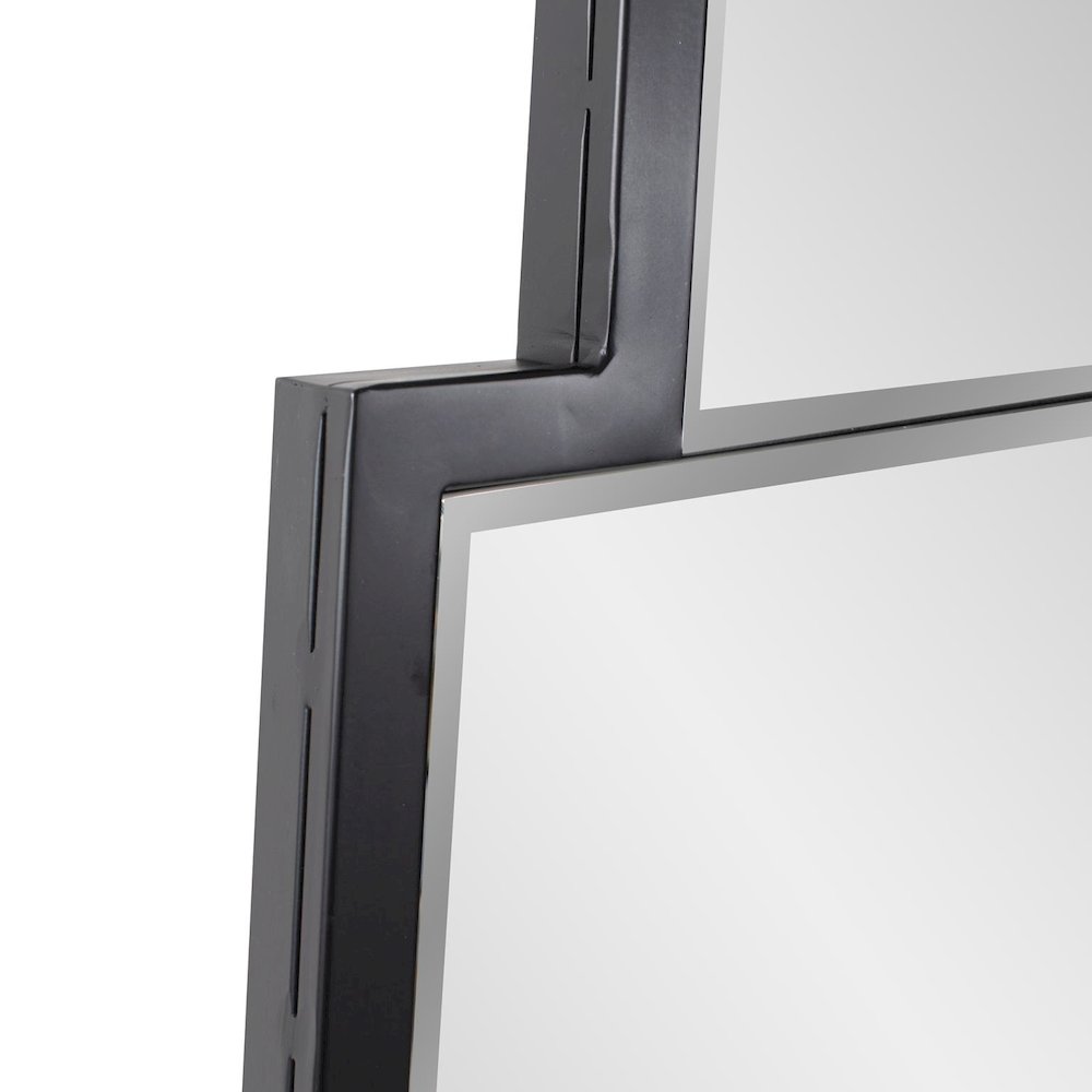 Neutra Mirror. Picture 3
