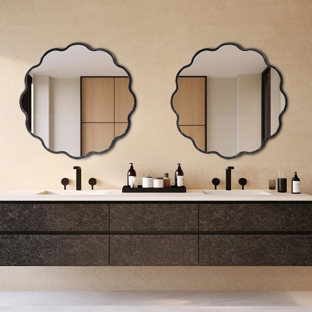 Kushi Round Scalloped Edge Mirror in Glossy Black. Picture 9