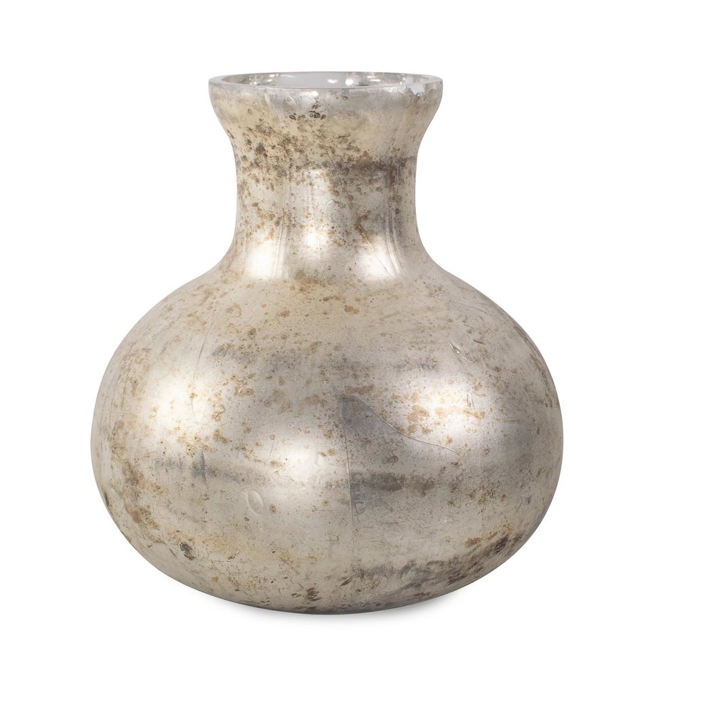 Beatrice Flared Silver Vase. Picture 1