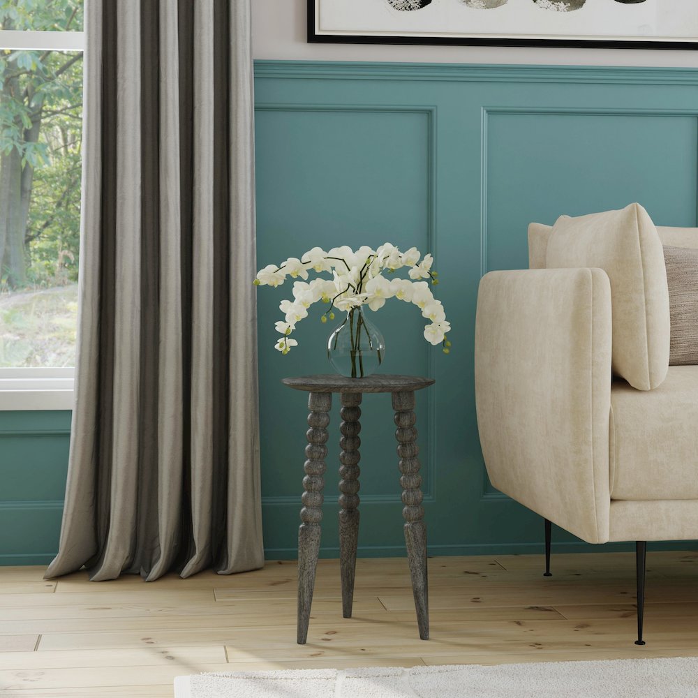 Fluornoy Wood Side Table, Gray. Picture 7