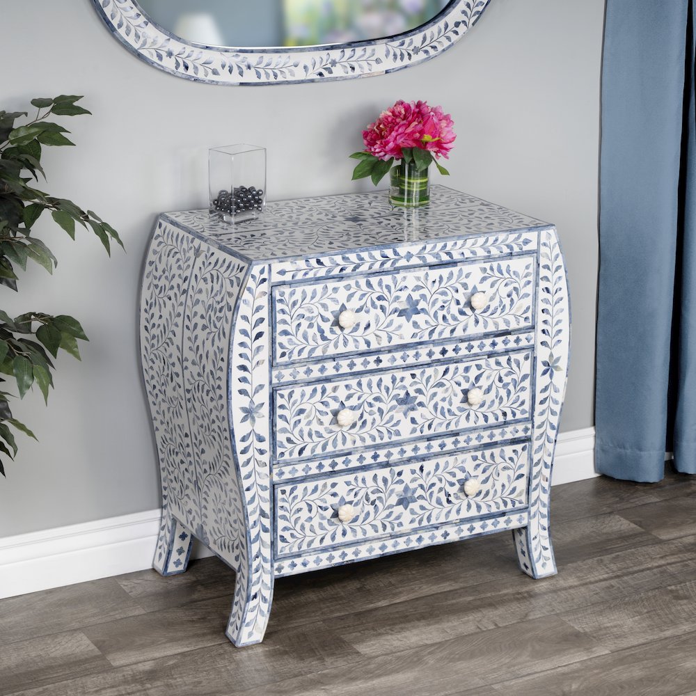 Trubadur and Bone Inlay 3 Drawer Chest, White and Blue. Picture 10