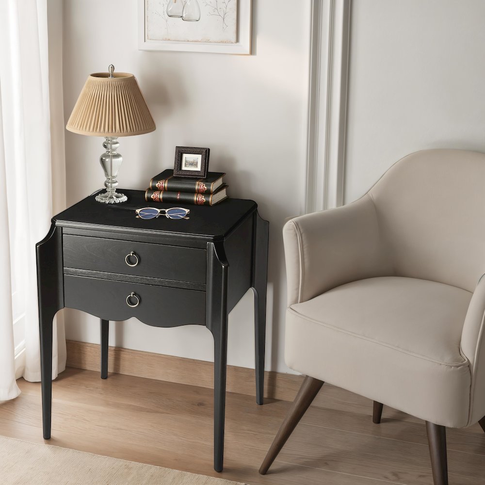 Wilshire End Table, Black. Picture 3