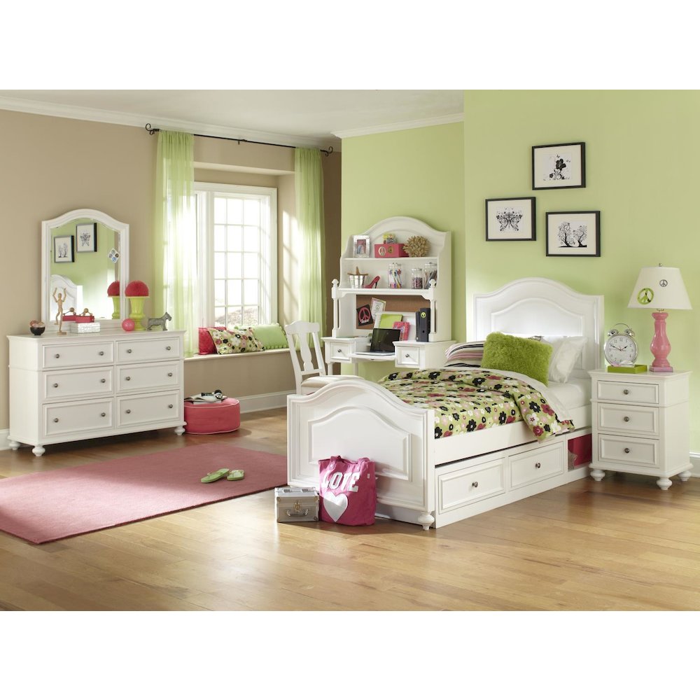 Madison Arched Dresser Mirror (Beveled). Picture 2