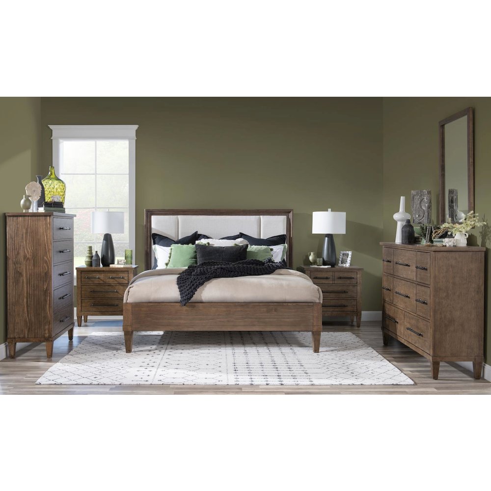 Artisan's Place Bedside Chest (3 Drawers, Power W/ 2 Outlets, 1 USB + 1 USB-C). Picture 4