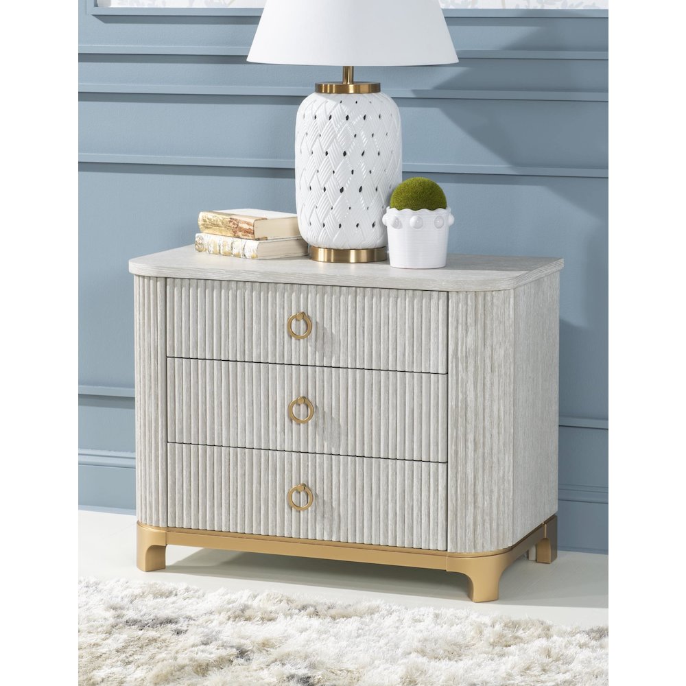 Miramar Chest Nightstand (3 Drawers, Power Outlet). Picture 2
