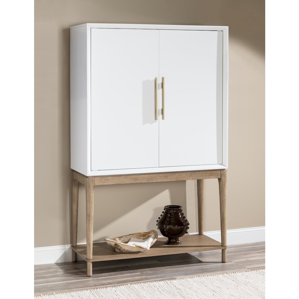Melrose Bar Console (2 Doors, 2 Adj Shelves, 2 Drawers, 1 Pull Out Surface). Picture 4