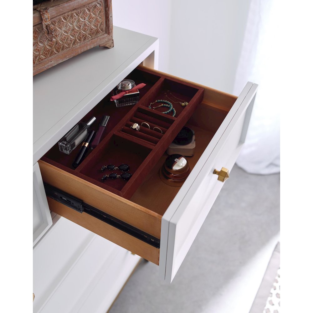 Chelsea Bureau (9 Drawers, Jewelry Tray). Picture 3