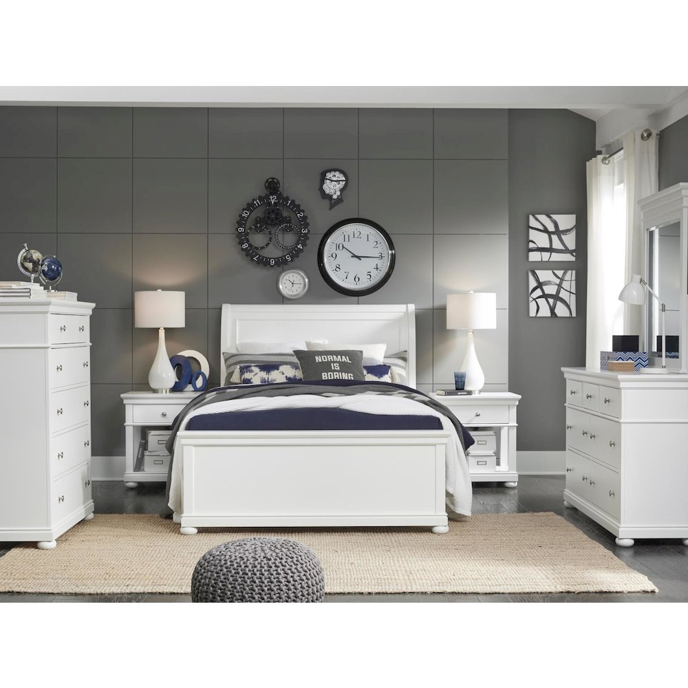 Canterbury Vertical Mirror (Beveled). Picture 6