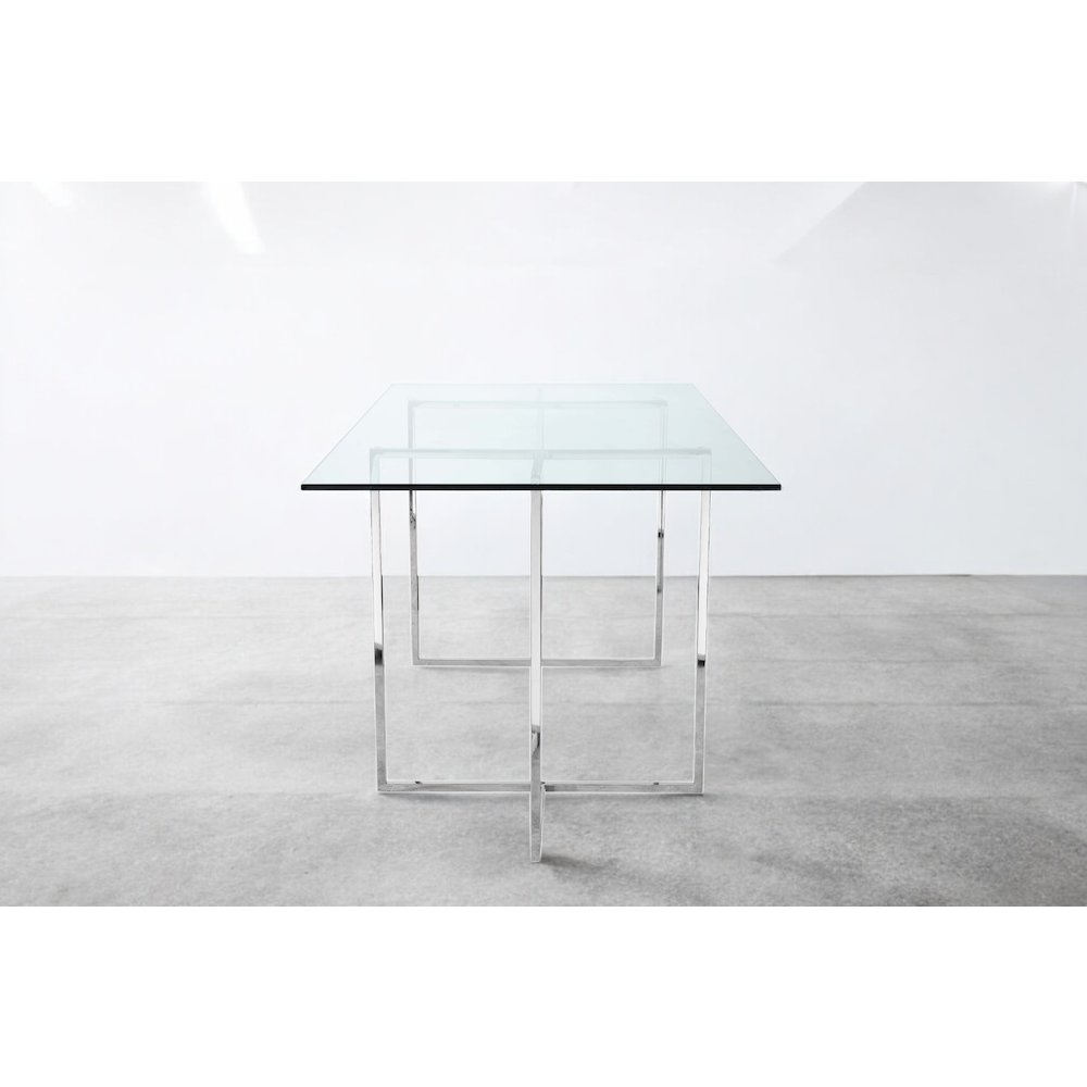 Adonis Table Clear. Picture 5