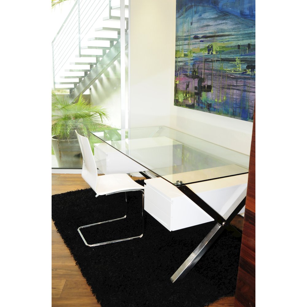 Beverli Desk Large White. Picture 2