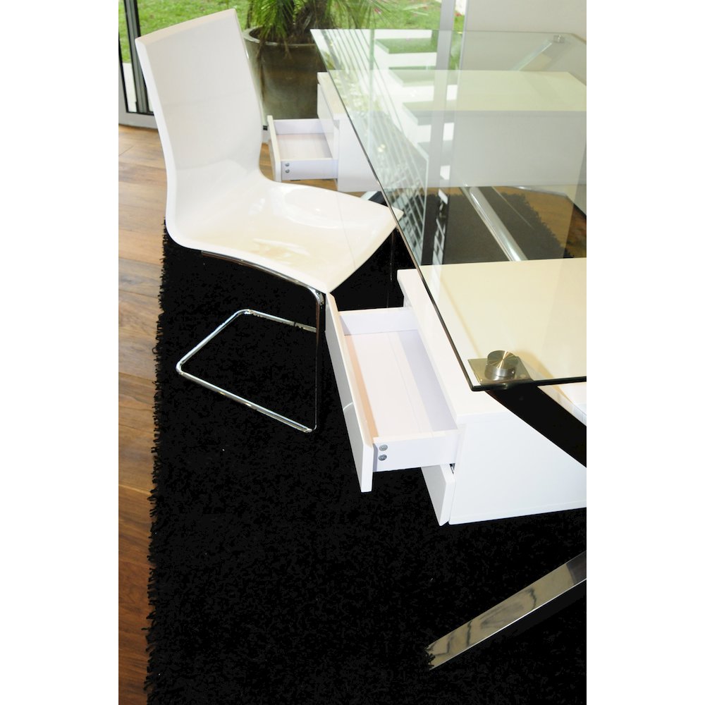 Beverli Desk Large White. Picture 3