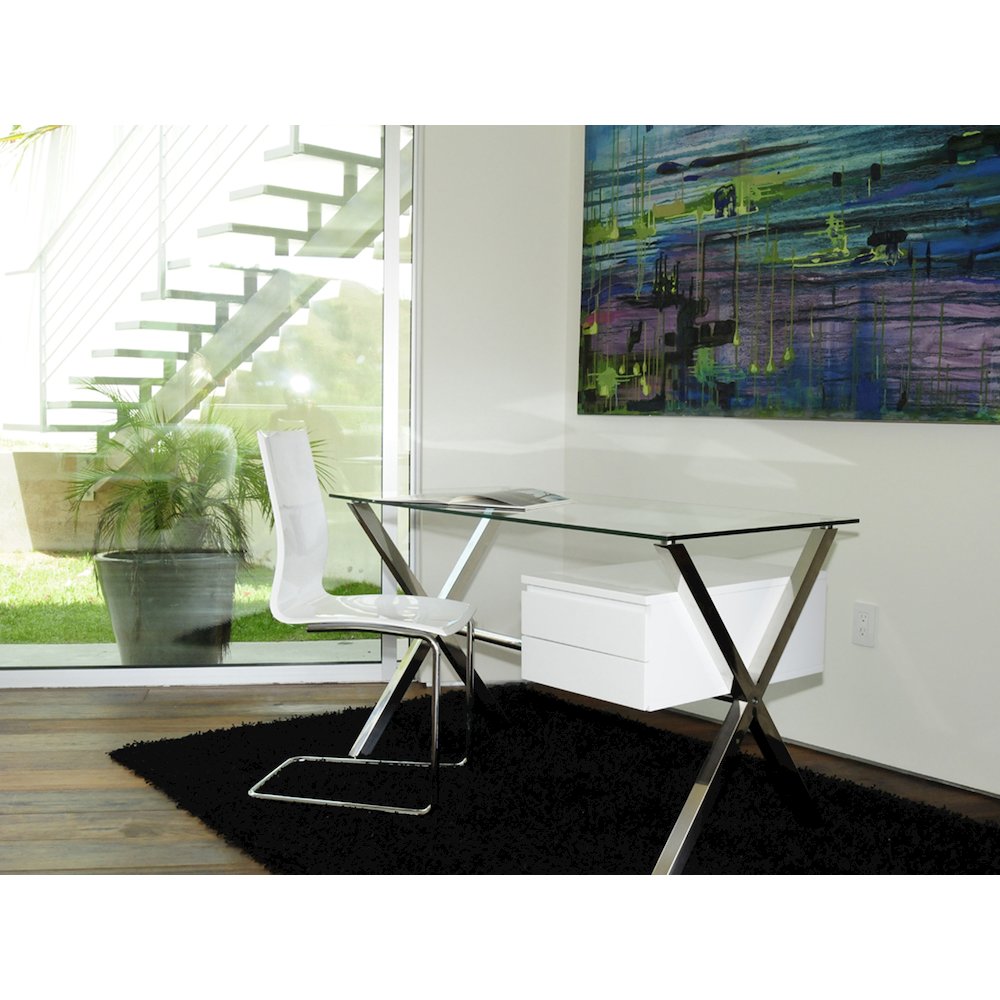 Beverli Desk Small White. Picture 2