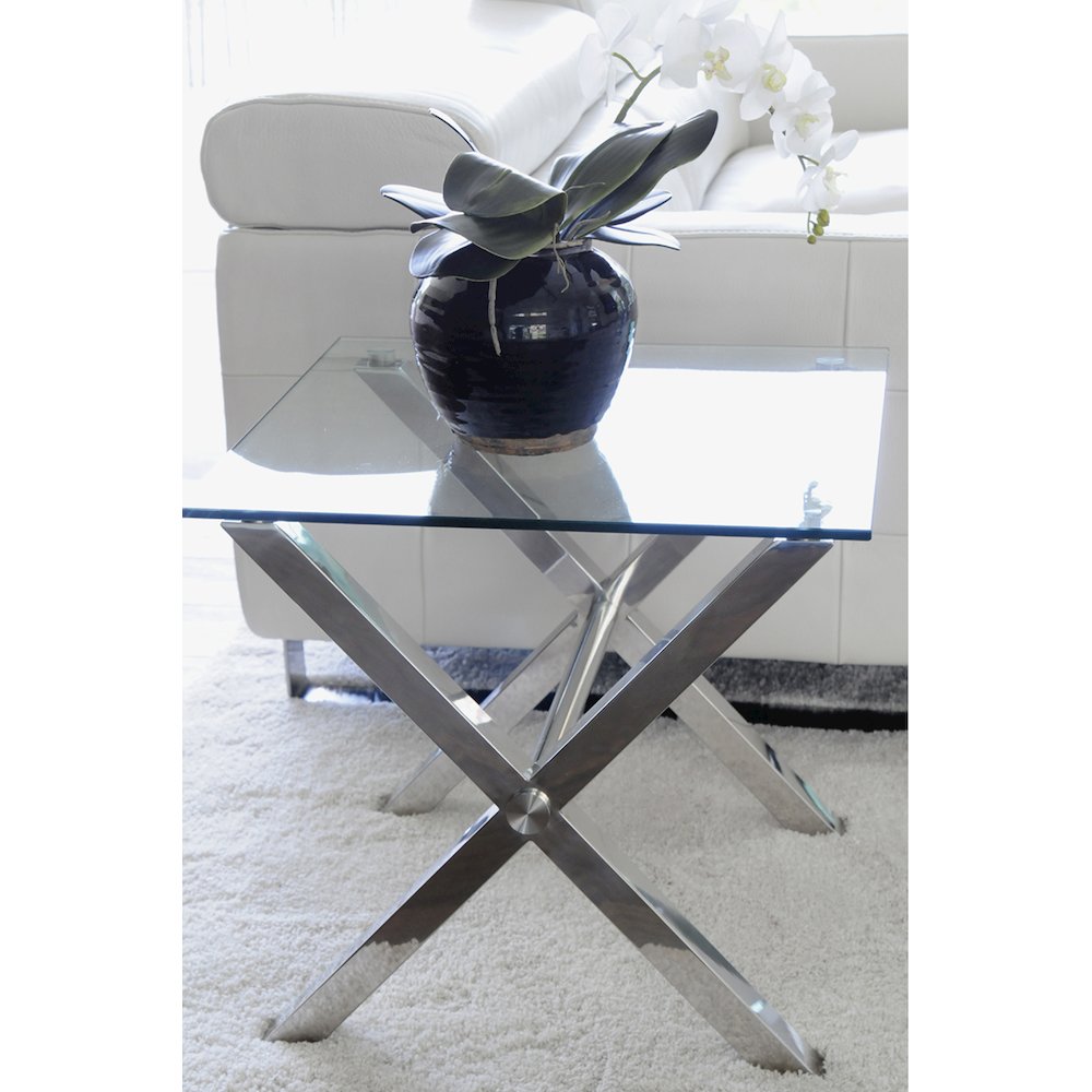 Beverli Side Table. Picture 4