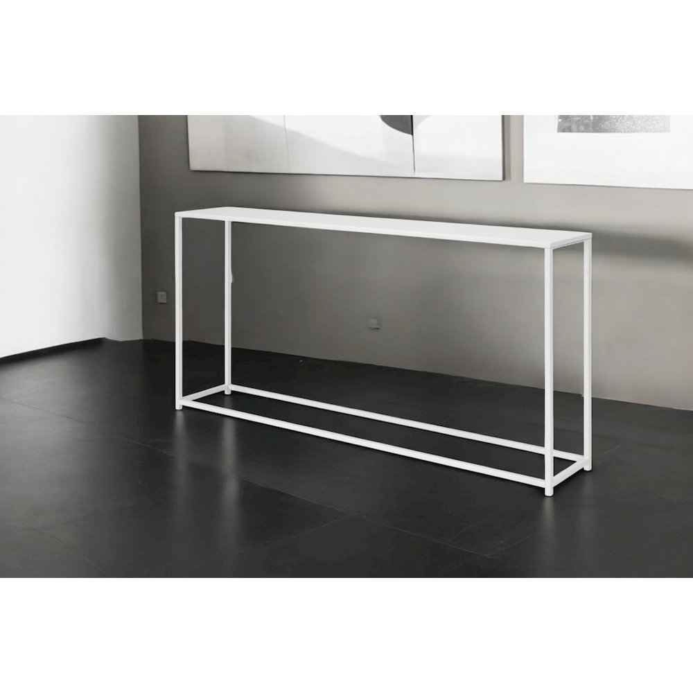 Miley 56" Table White. Picture 4