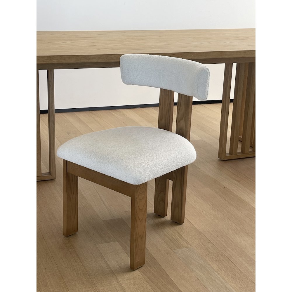 Teddy Chair Boucle White. Picture 1