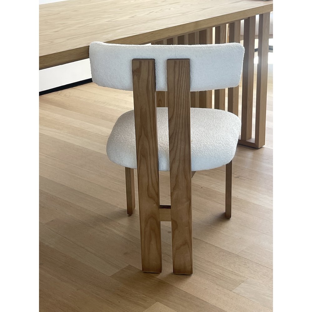 Teddy Chair Boucle White. Picture 2
