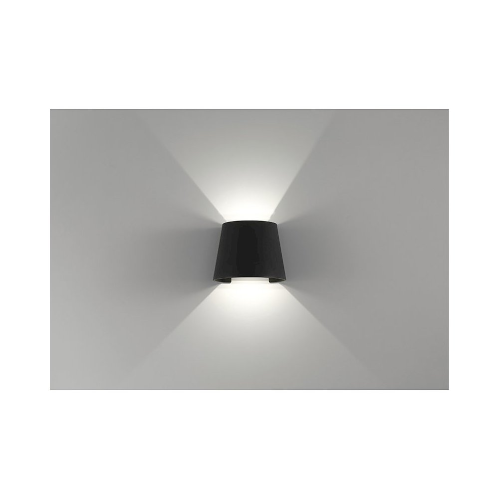 Bi-Directional Outdoor LED Wall Mount. Picture 6