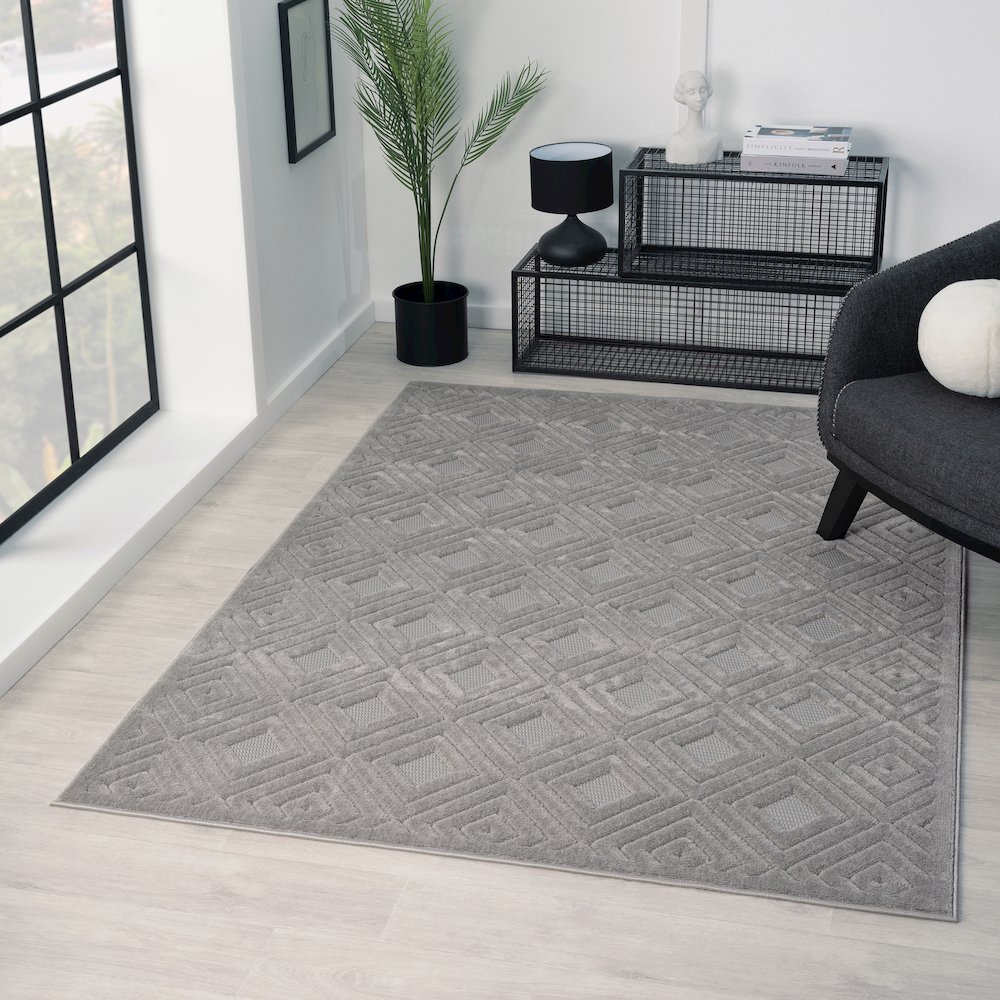 Atlas Durable Performance Area Rug Outdoor in Gray, 7'10" x 9'10". Picture 2