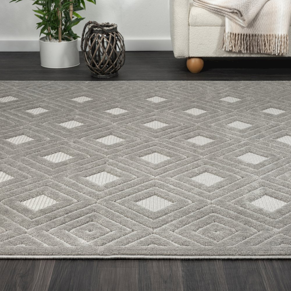 Atlas Durable Performance Area Rug Outdoor in Gray, 7'10" x 9'10". Picture 3