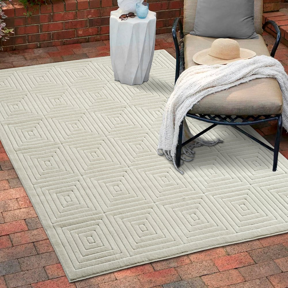Atlas Durable Performance Area Rug Outdoor in Ivory, 7'10" x 9'10". Picture 9