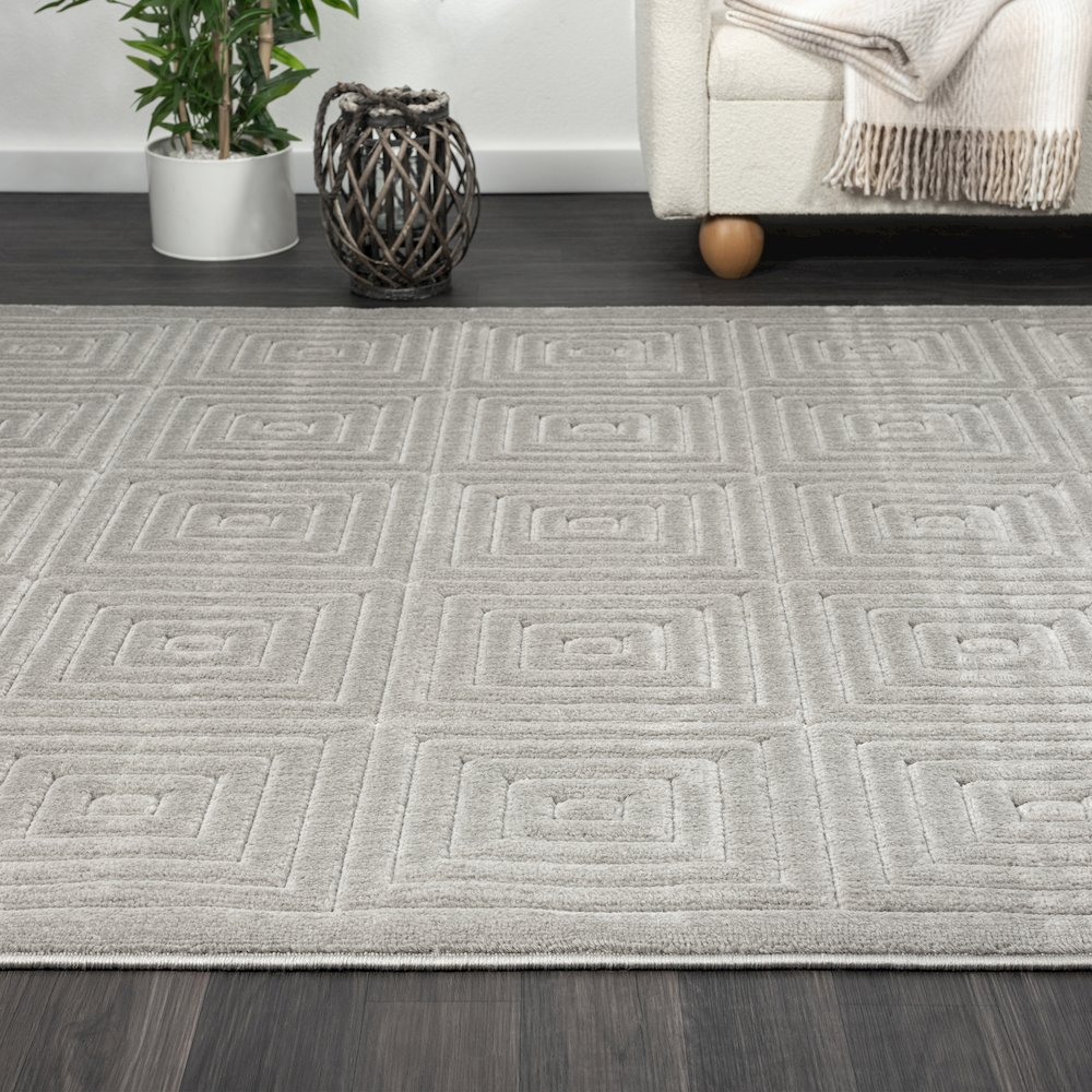 Atlas Durable Performance Area Rug Outdoor in Gray, 7'10" x 9'10". Picture 3