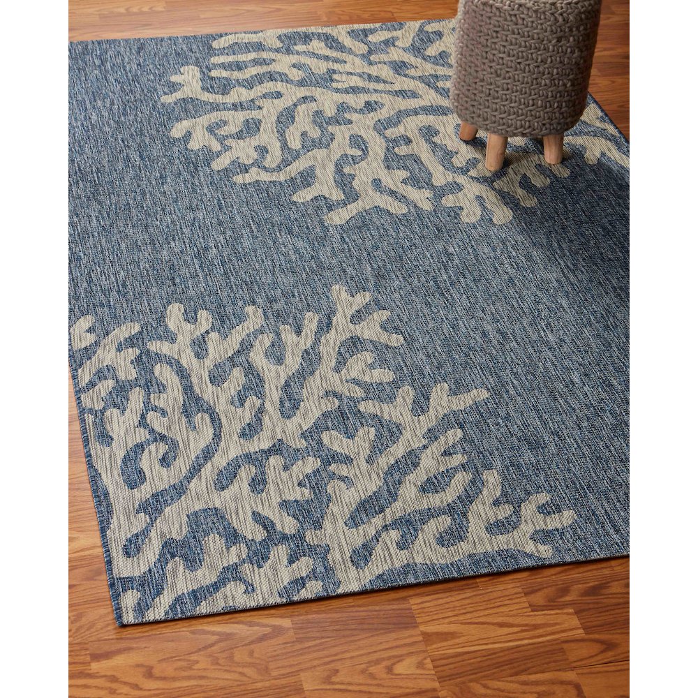 Captiva Durable Performance Area Rug Outdoor in Blue/Gray, 7'9" x 9'5". Picture 7
