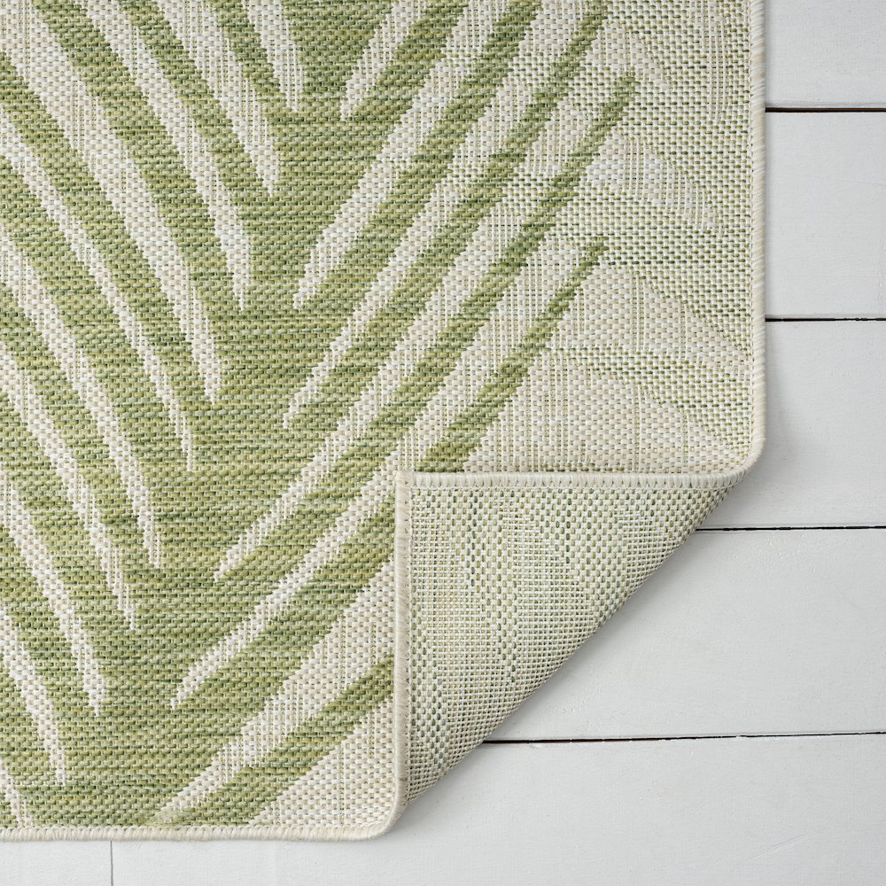 Captiva Durable Performance Area Rug Outdoor in Green/Beige, 7'9" x 9'5". Picture 5