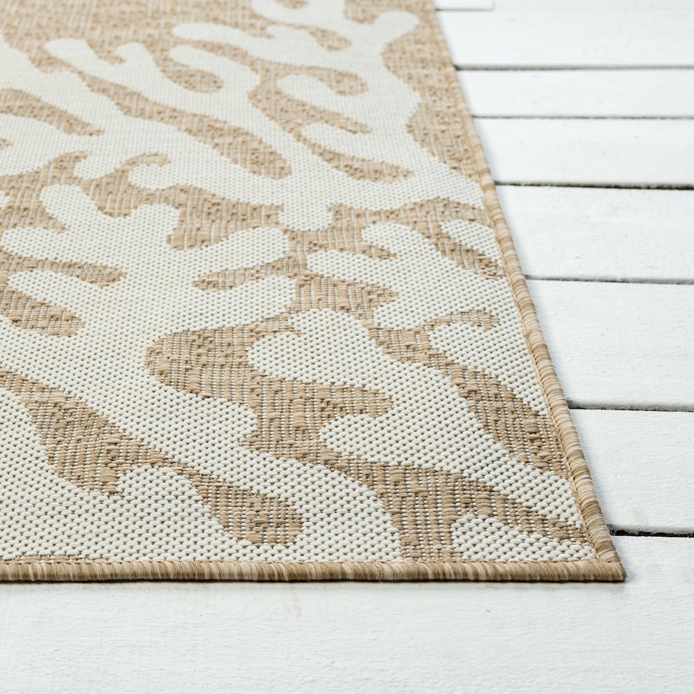Captiva Durable Performance Area Rug Outdoor in Beige/Ivory, 6'6" x 9'. Picture 9