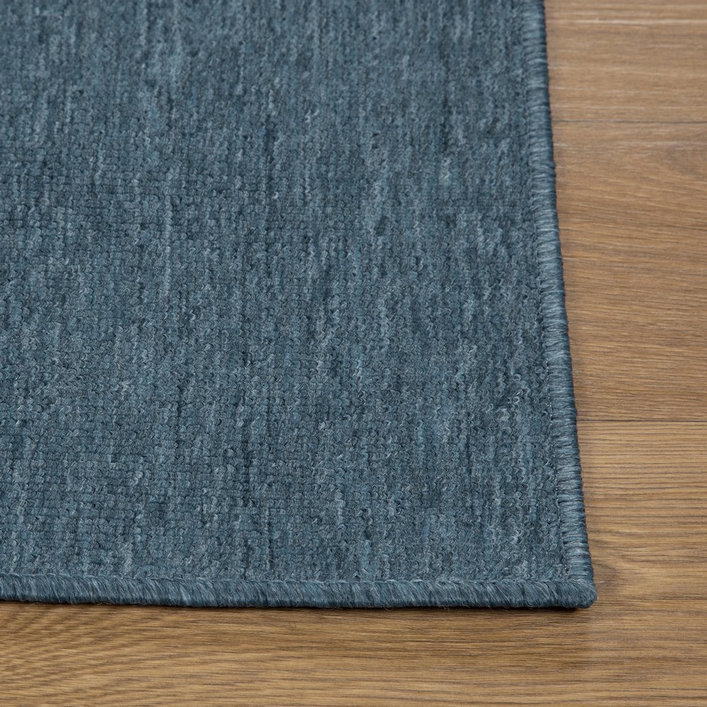 Mapa Durable Performance Area Rug Outdoor in Blue/Multicolored, 5' x 7'. Picture 4