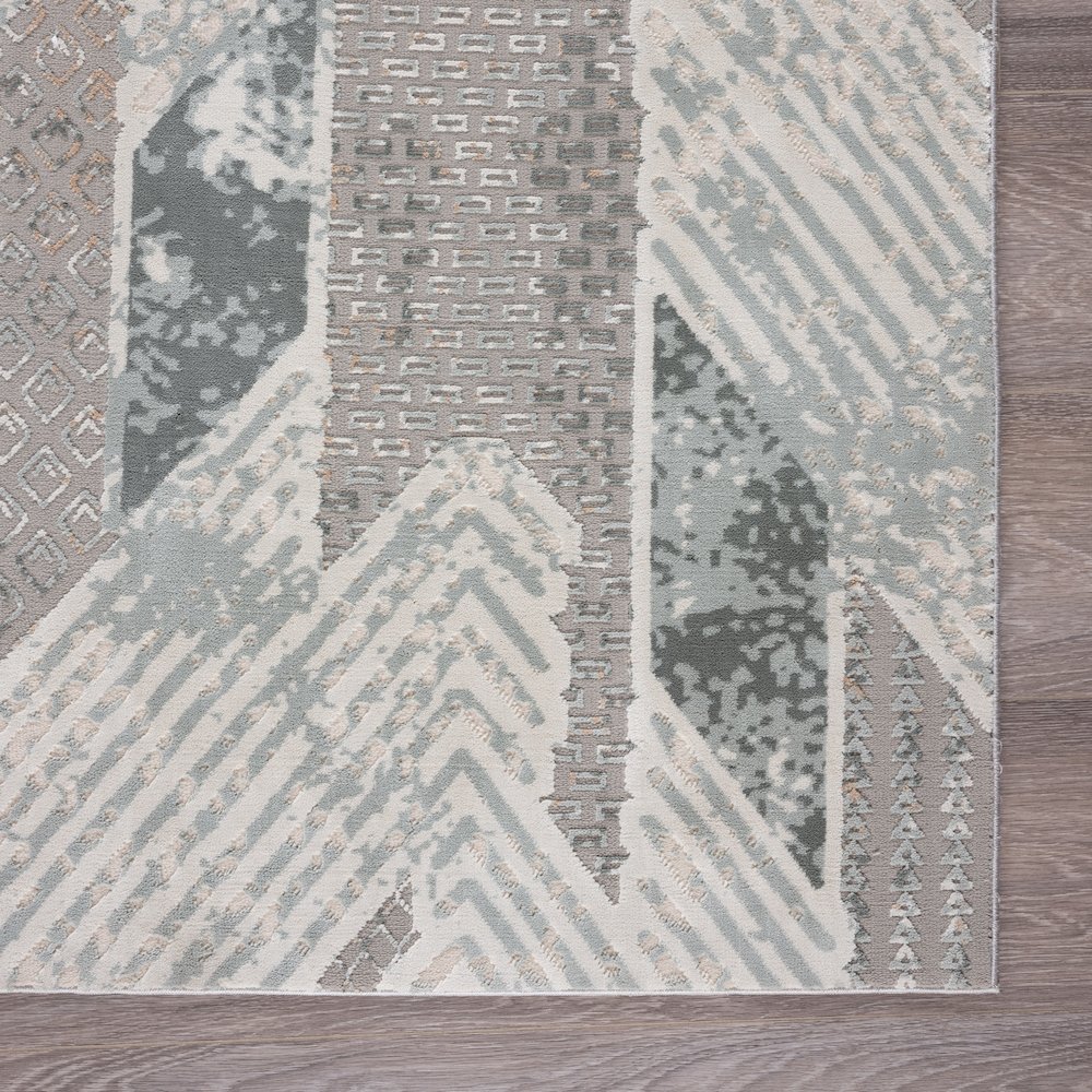 Michelle Durable Performance Area Rug Indoor in Blue/Cream, 5'3" x 7'3". Picture 3