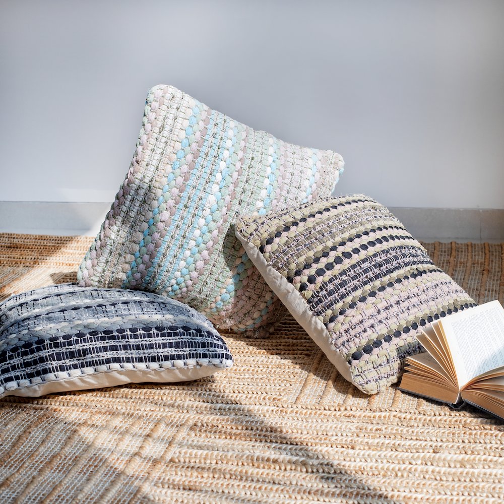 Coil Cotton Blend Pillow Set of 2 in Black/Gray, 18" x 18". Picture 7