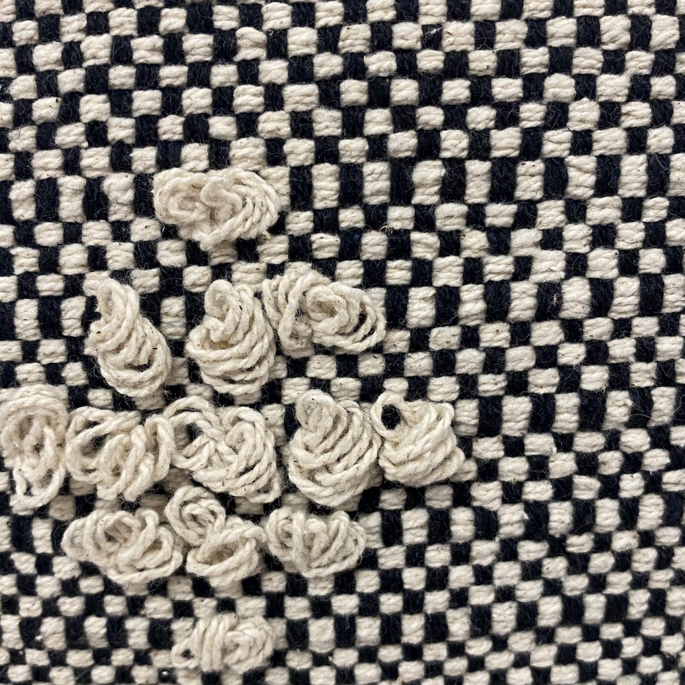 Diamond Over tufted Throw Pillow. Picture 2