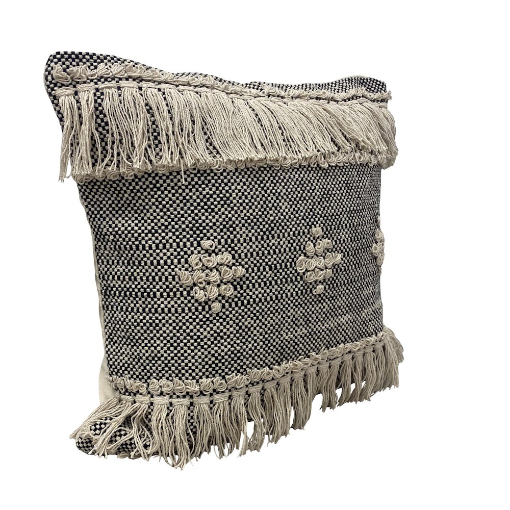 Diamond Over tufted Throw Pillow. Picture 4