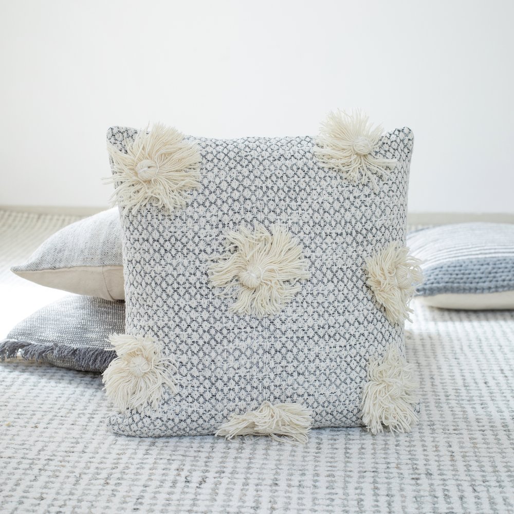 Gray Tassel Throw Pillow. Picture 4