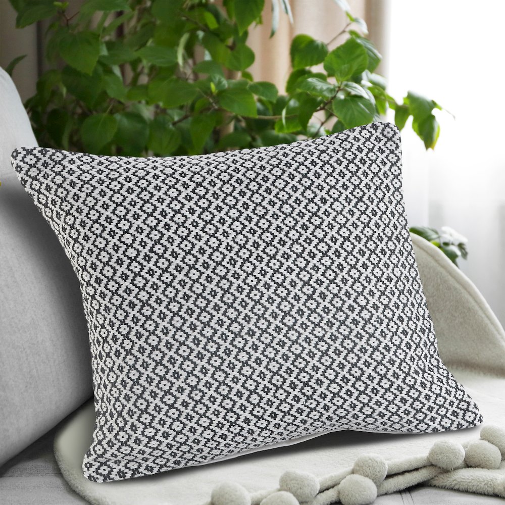 Bustling Geometric Throw Pillow. Picture 2