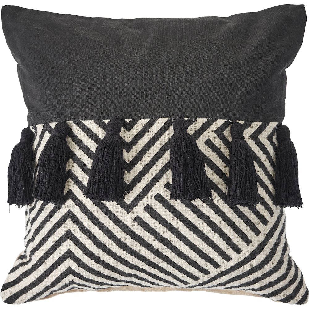 Black and White Chevron Throw Pillow. Picture 1