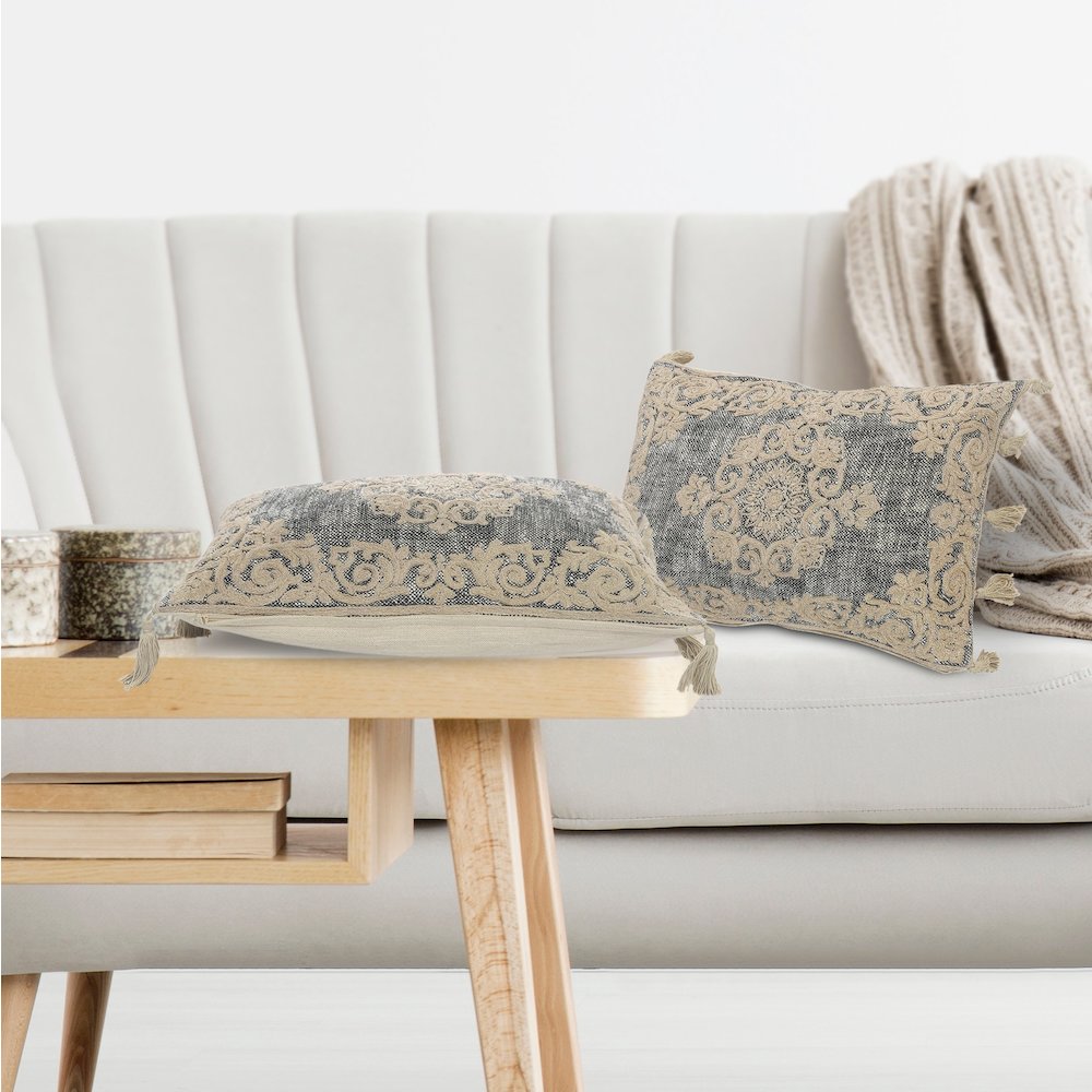 Medallion and Bordered Gray and Ivory Throw Pillow. Picture 10