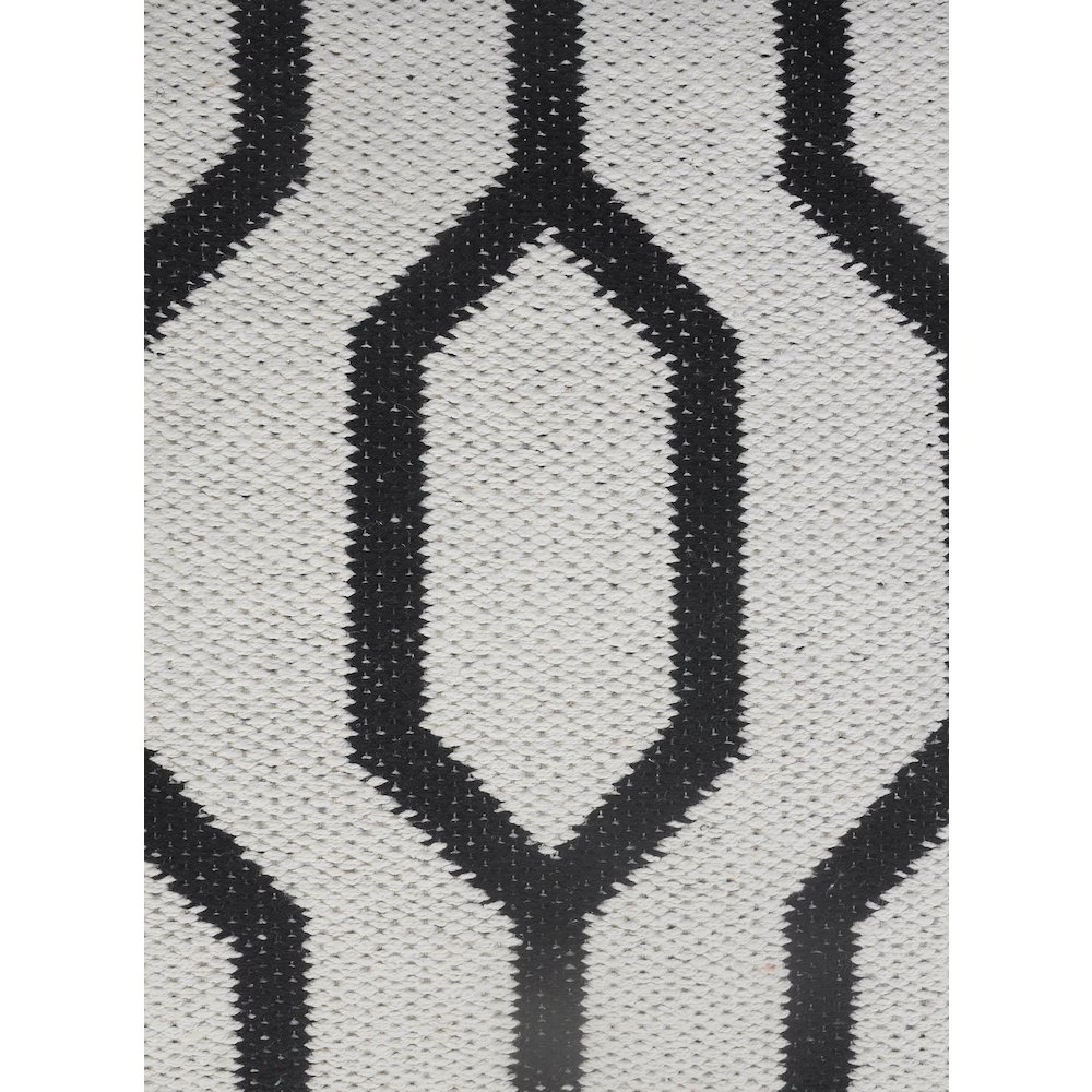 Black and White Geometric  Throw Pillow. Picture 2