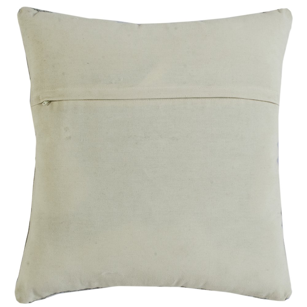 Scandinavian Diamond Motif Throw Pillow. Picture 3