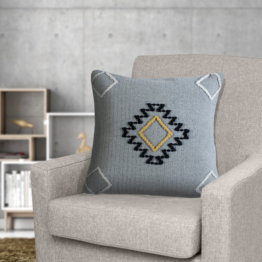 Scandinavian Diamond Motif Throw Pillow. Picture 7