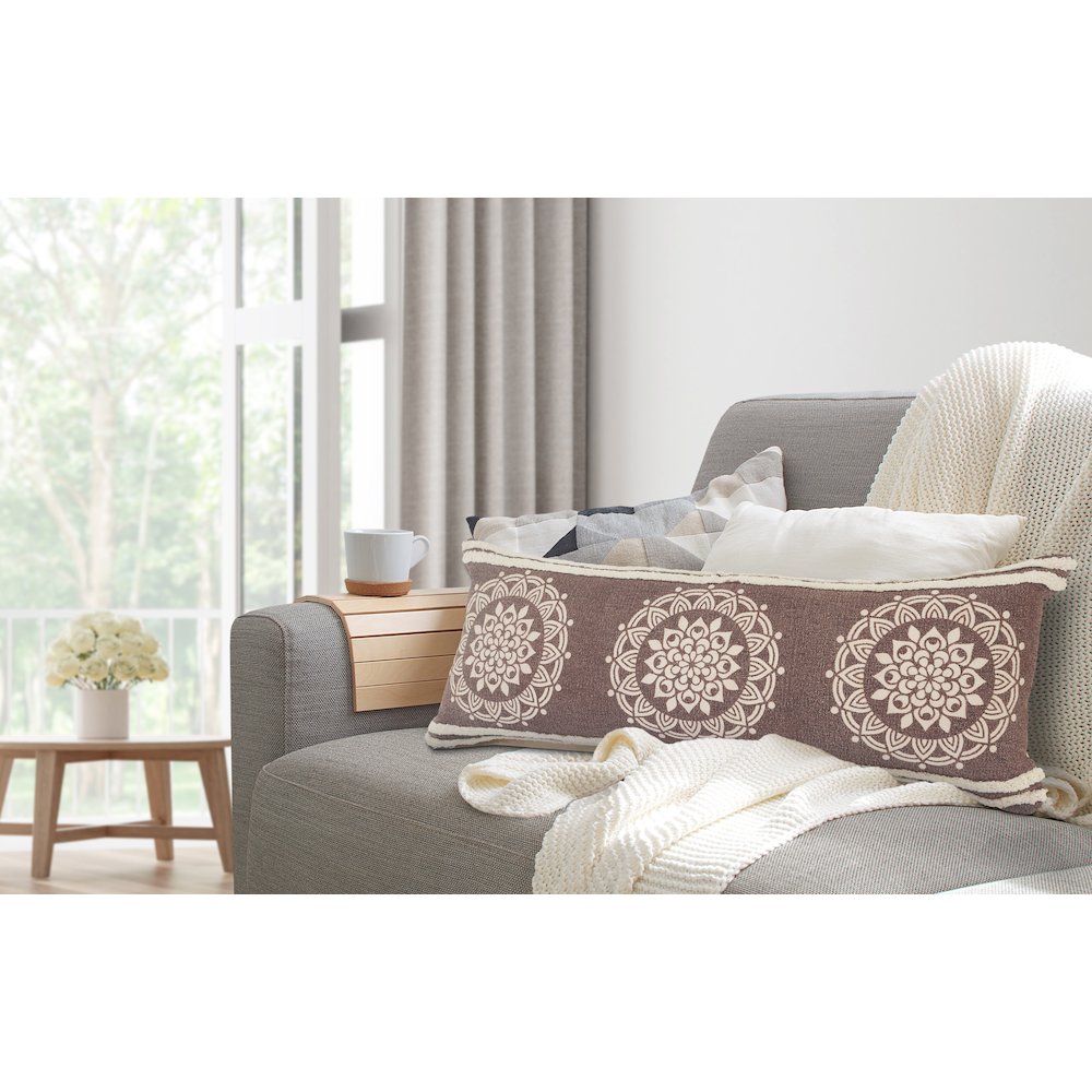 Floral Medallion Lumbar Throw Pillow with Stripe Border. Picture 2