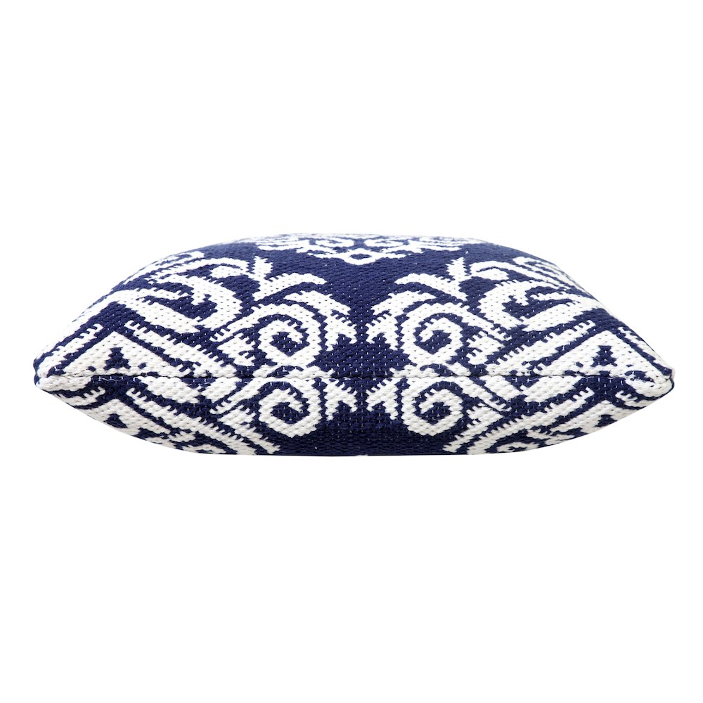 Traditional Decorative Damask Throw Pillow. Picture 6