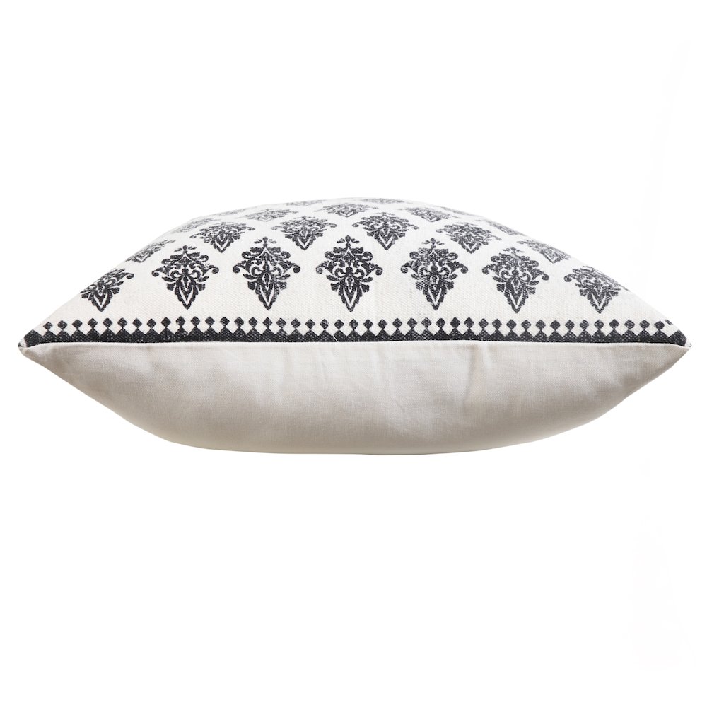 Traditional Fairytale Motif Bordered Throw Pillow. Picture 6