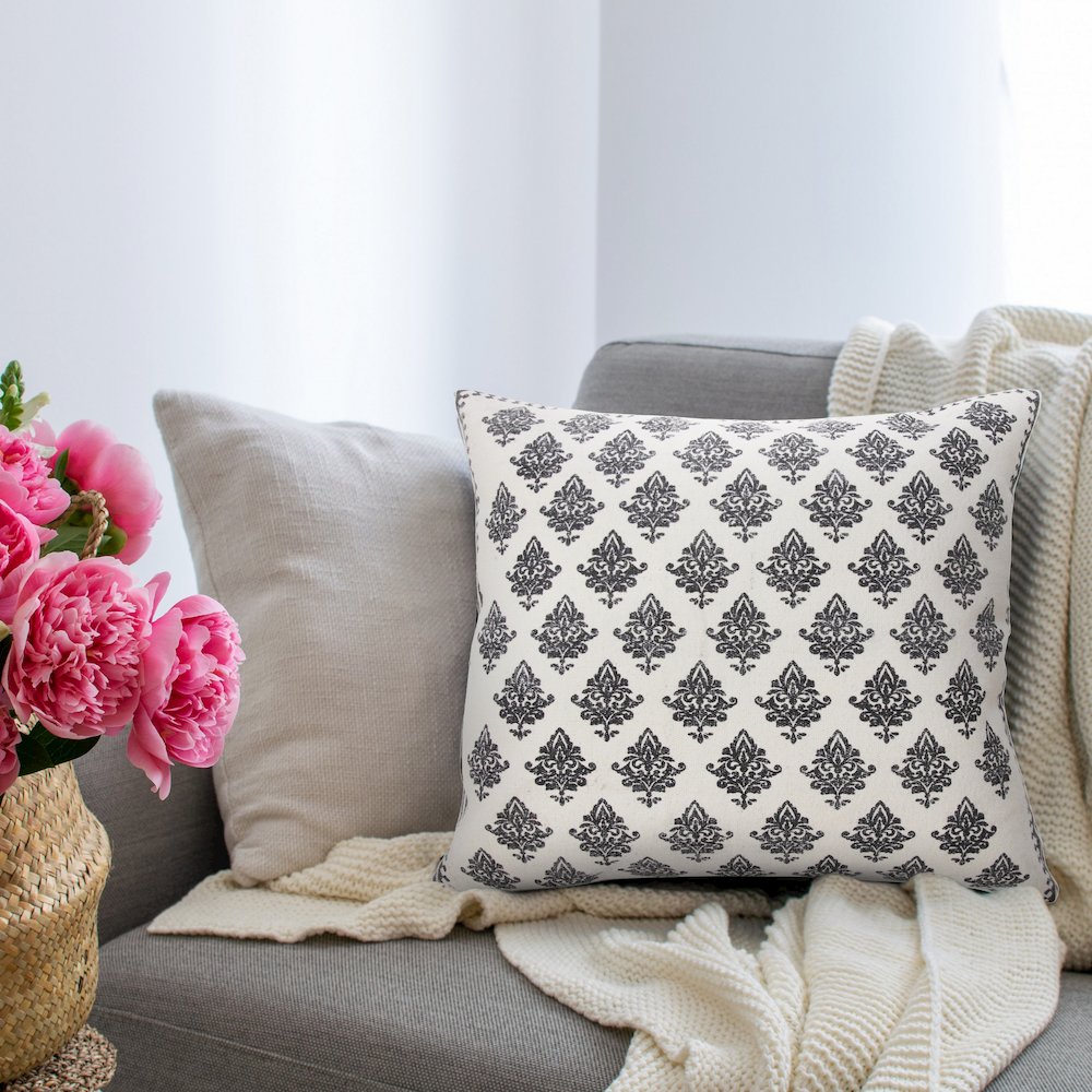 Traditional Fairytale Motif Bordered Throw Pillow. Picture 10